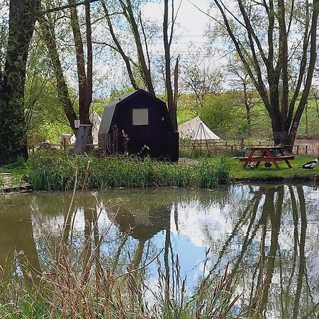 Rum Bridge Fisheries "The Cabin" Hotel Clare Екстериор снимка